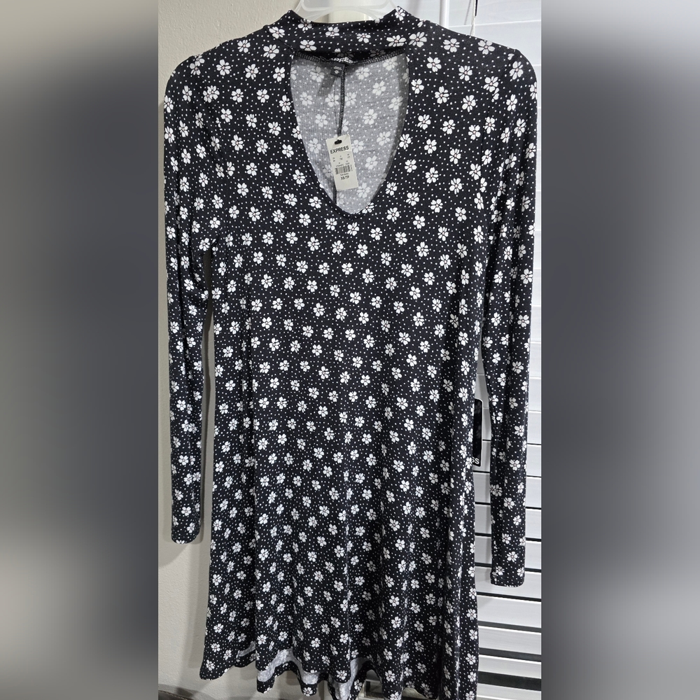 EXPRESS DRESS
